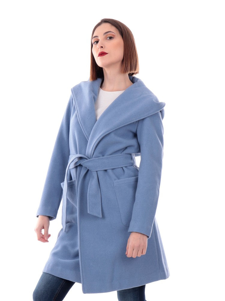 cappotto-azzurro-932xhd-1.jpg