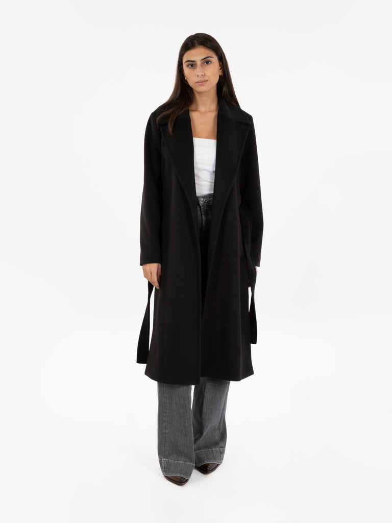 cappotto-nero-con-cintura-211xos-1.jpg