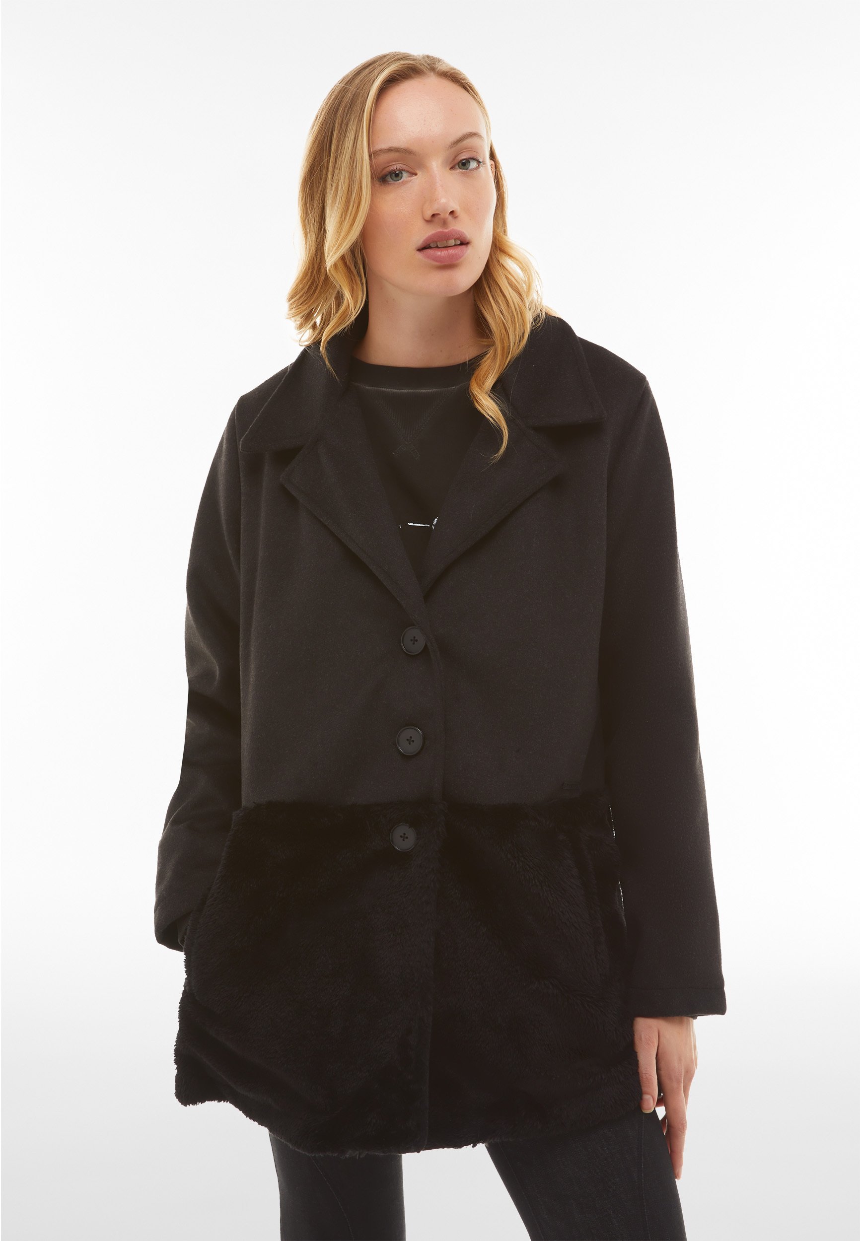 cappotto-teddy-nero-698ege-1.jpg